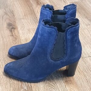 Crown & Ivy Women's Suede Blue Ankle Booties Size 7.5